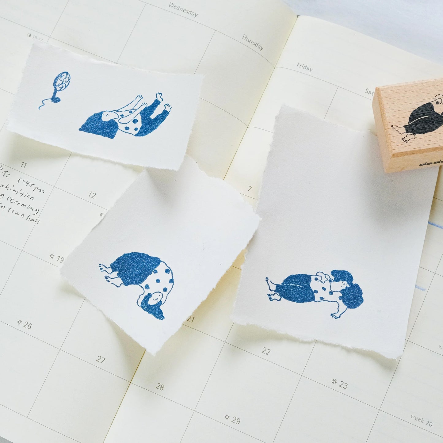 Do-nothing Girls - Wooden Stamp Set