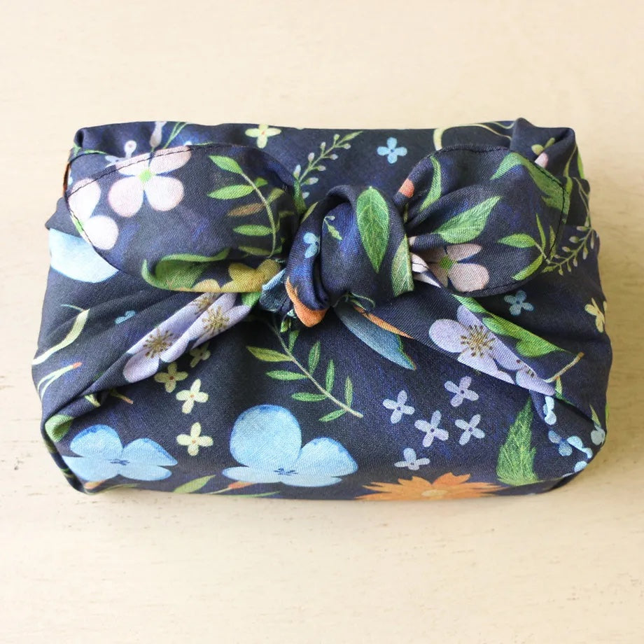 Handkerchief < Flowers, birds, wind and moon >