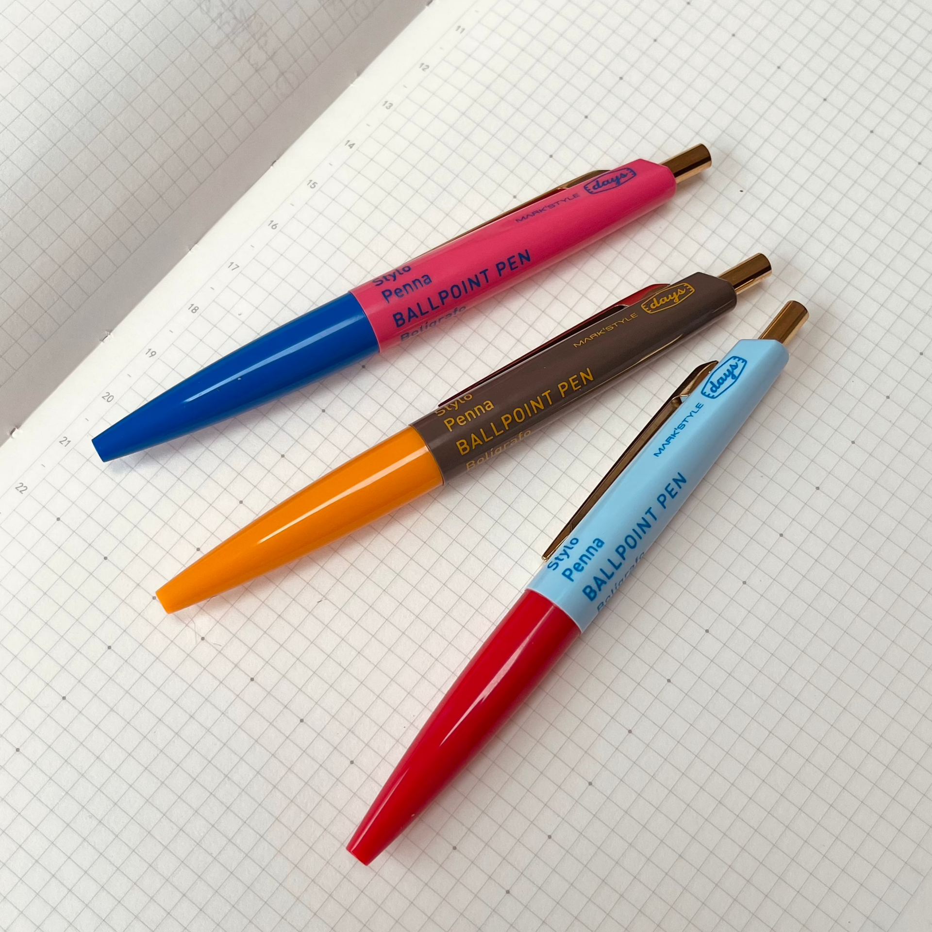 Retro mini ballpoint pen | Anterique x Mark's