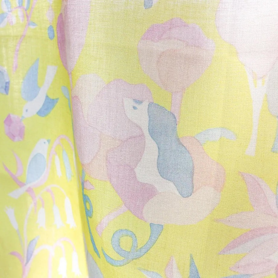 Handkerchief < Flower and waltz >