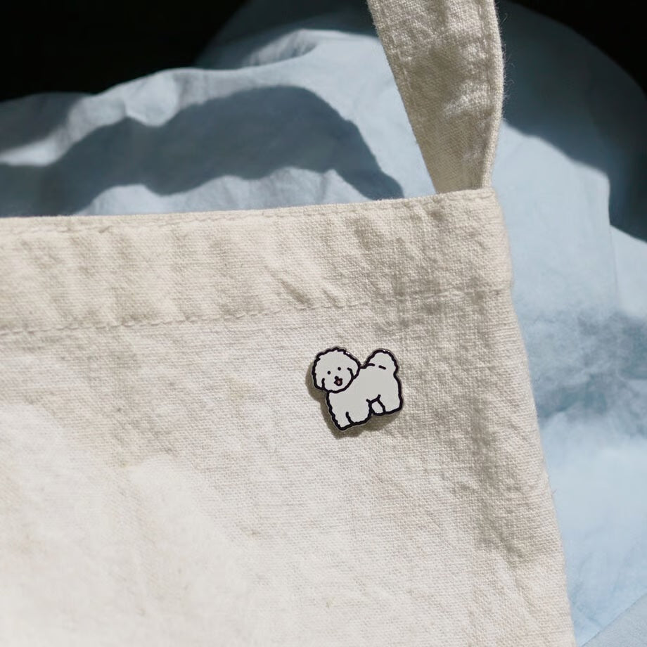 Animal Pin < White puppy 2 >