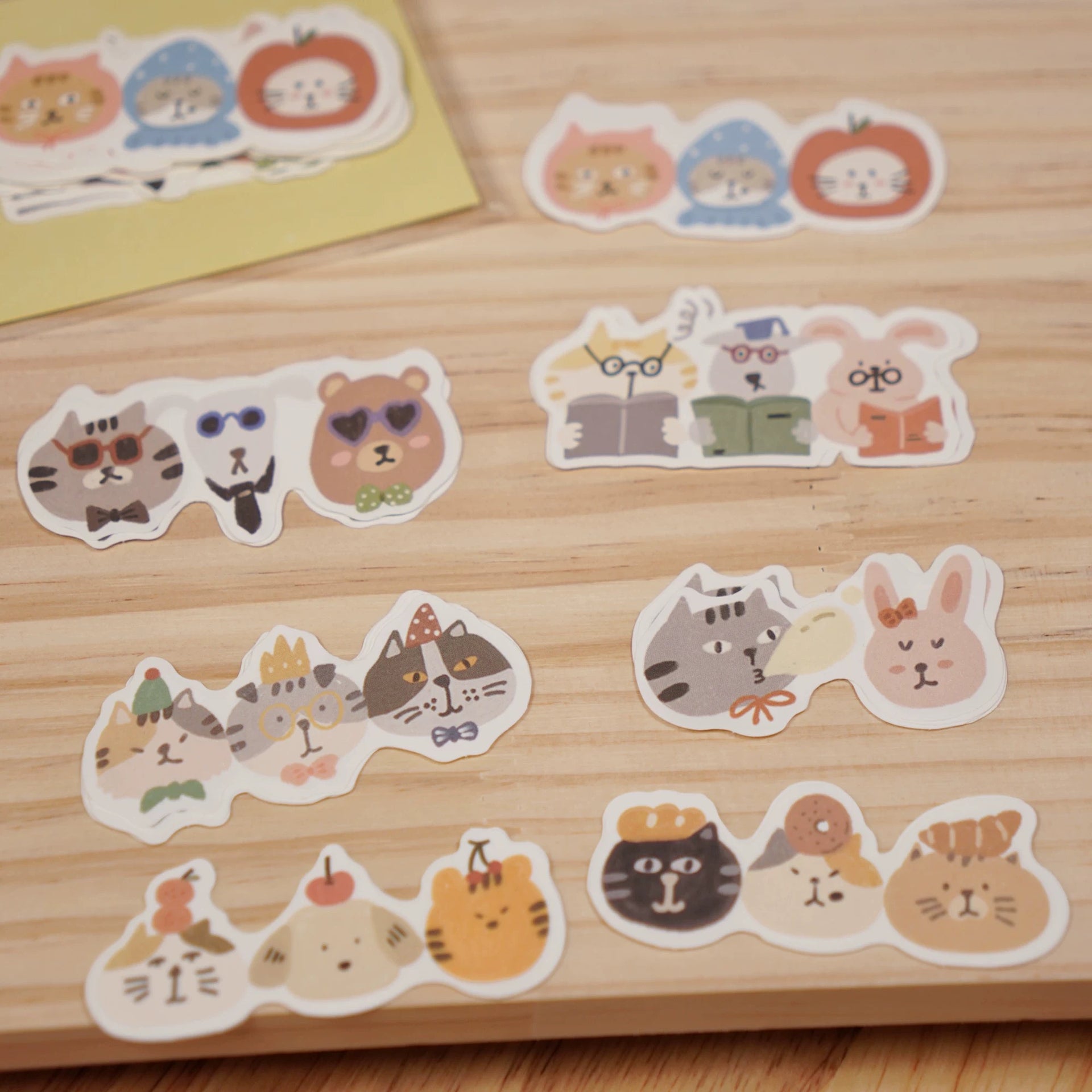 Dress-up Animal Die-Cut Memo Notes